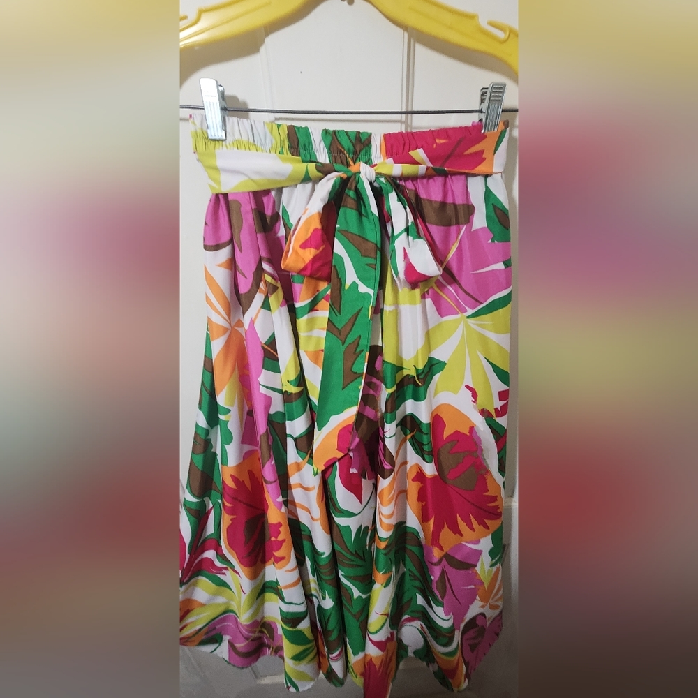 Floral Multicolor Women's Maxi Skirt w/Tie Lined - Size M - Picture 2 of 2